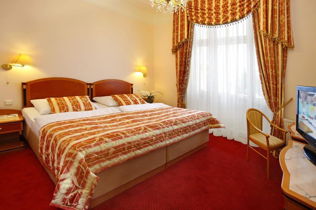Ensana Hvězda - Imperiál - Neapol Hotel Mariánské Lázně Quarto foto