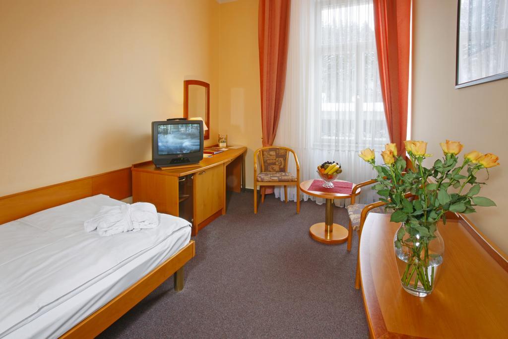Ensana Hvězda - Imperiál - Neapol Hotel Mariánské Lázně Exterior foto