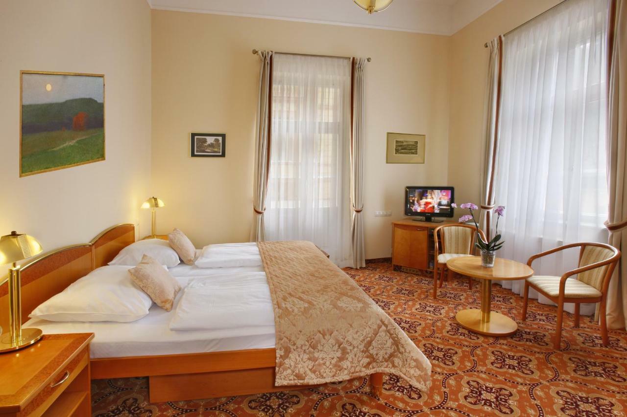 Ensana Hvězda - Imperiál - Neapol Hotel Mariánské Lázně Exterior foto